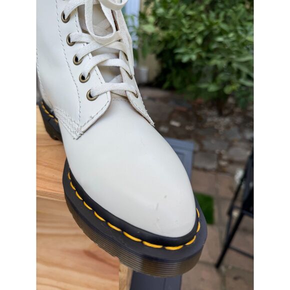 Dr. Martens Alix White Leather 10 Hole Pointed Toe Ankle Boots Size 7 DOC Marten - Picture 6 of 14